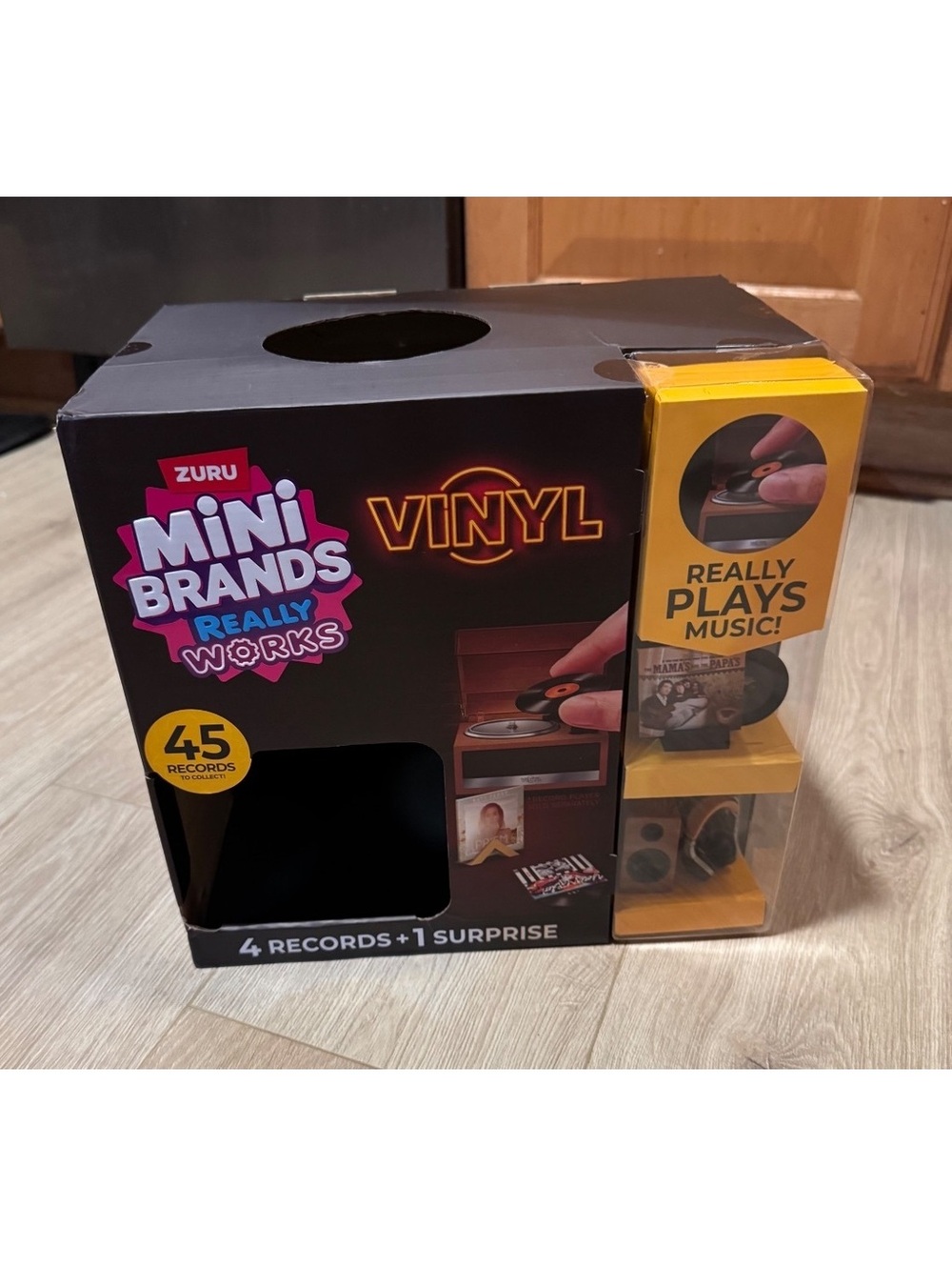 ZURU Mini Brands Vinyl Really Works Store Display Box